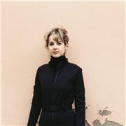 Photographe et Directrice Artistique, je vous aide à définir votre approche artistique et vous accompagne dans votre évolution.